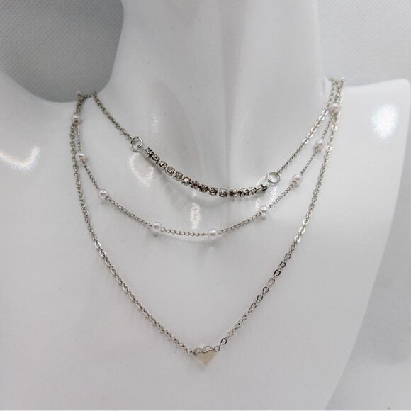 Contemporary Heart Pearl and Rhinestone Layered Silver Alloy Necklace Minimalist - Picture 5 of 8